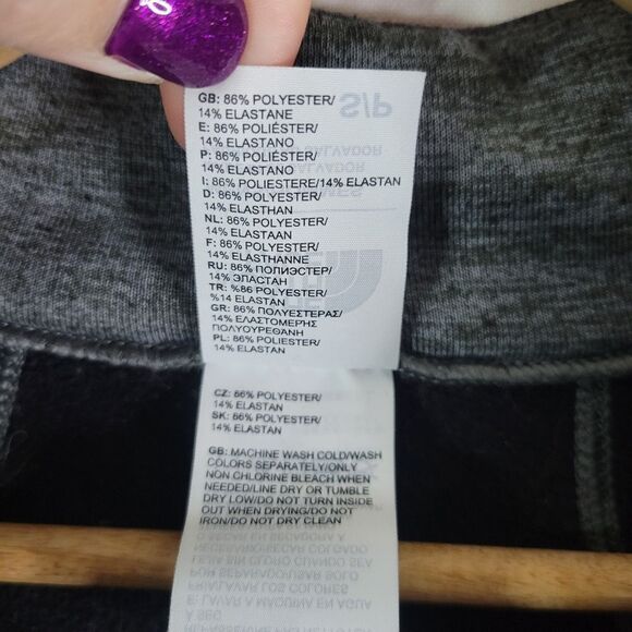 The North Face Gray Quarter-Zip Thermal Layer Pullover - Picture 9 of 12